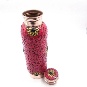 Ensemble de bouteilles d'eau en cuivre pur faites à la main avec 2 gobelets, design antique en briques de cuivre, pour une hydratation saine, anti-fuite. - Product Image 4
