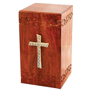 Urna Funeraria de Madera Tallada de Lujo - Elegante Urna Religiosa de Madera con Cruz para Cenizas - Urna Funeraria de Gran Capacidad Tallada a Mano - Product Image 1