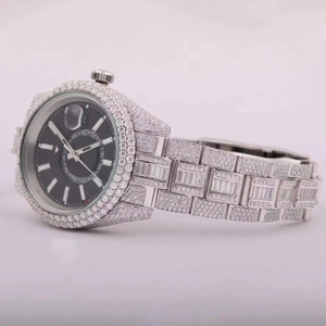 Reloj Unisex Personalizado de Lujo Clásico con Caja Cuadrada de Acero Inoxidable, Movimiento SEIKO de Cuarzo, 41 mm, Plateado, Completamente Adornado con Moissanita, Cierre Plegable - Product Image 3