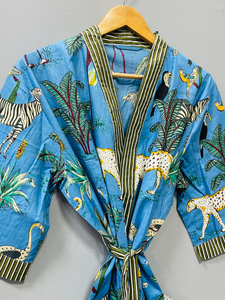 Kimono de Lujo con Estampado de Selva, Estilo Bohemio Clásico de Verano, Cuello en V, Largo Completo, 100% Algodón Suave, Cierre con Cordón - Product Image 5