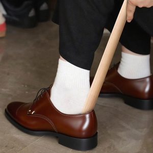 Cuchillo de Zapatos de Madera Personalizado para Usar Zapatos Más Fácilmente, Entrega Rápida para Supermercados y Tiendas Mayoristas, Artesanía Natural - Product Image 3
