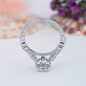 Anillo de Compromiso Moderno para Niñas con Moissanita VVS GRA, Chapado en Oro Blanco sobre Plata de Ley 925 para Mujer - Product Image 5