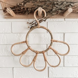 Organizador de ropa para el hogar, perchas de madera para guardar ropa en el armario, perchas de ropa de ratán hechas a mano - Product Image 1