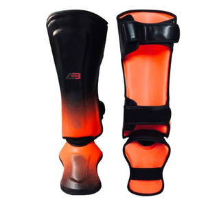 Espinilleras de tela suave y cuero de alta calidad, ligeras y a bajo precio. - Product Image 1