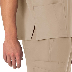 Hauts de travail pour hommes avec personnalisation de marque, chemises d'uniformes médicaux et d'infirmiers, fabricant pakistanais, export OEM, livraison mondiale - Product Image 5