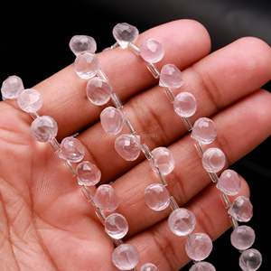 Perles de quartz rose naturel facettées en forme d'oignon 7-9MM, perles de pierre précieuse de quartz rose facettées en forme de goutte pour la fabrication de bijoux et la vente en gros - Product Image 3