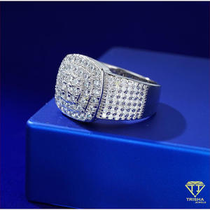 Anillo de Lujo de Plata 925 con Diamantes Cultivados en Laboratorio y Diseño Brillante con Múltiples Piedras para Joyería Nupcial, Venta al por Mayor y Minorista - Product Image 2