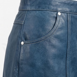 Jupe courte décontractée pour femme, taille haute, bleue, en similicuir, coupe trapèze, boutonnée sur le devant, style vintage, unie - Product Image 5