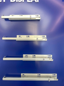 Glissières télescopiques modernes à fermeture amortie de type coulissement complet pour tiroirs de meubles de cuisine, de salle à manger et de chambre - Product Image 3