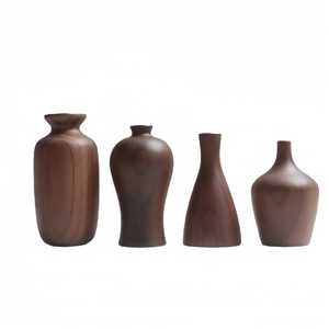 Juego de Jarrones de Madera Oscura Pulidos a Mano, 4 Formas Surtidas, Elegantes Porta Flores de Tallo Único para Centros de Mesa de Boda - Product Image 2