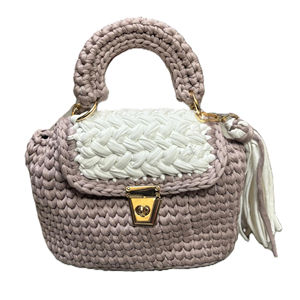 Elegante mini bolso de ganchillo hecho a mano - Product Image 1