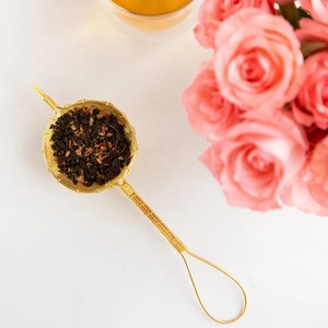 Elegante Infusor de Té y Café Dorado, Colador de Espresso Metálico para Cocina y Mesa, Accesorio para el Hogar - Product Image 3