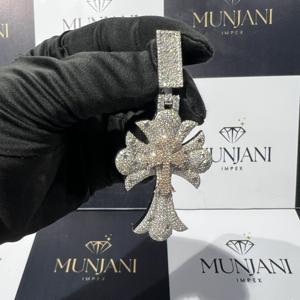 จี้เพชร VVS สร้อยคอจี้เพชร VVS มอยส์ซาไนต์ จี้รูปกางเขนแบบกำหนดเองและจี้ห้อยสำหรับแร็ปเปอร์ เครื่องประดับชั้นดี - Product Image 3