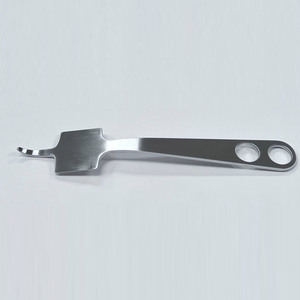 Retractores Hohmann Manuales de Acero Inoxidable, Personalizados, Ligeros, 1 Año de Garantía, MOQ Bajo, en Venta por Enved Enterprises - Product Image 3