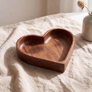Plateau de service en bois manga naturel, plateau imprimé en forme de cœur - Product Image 6