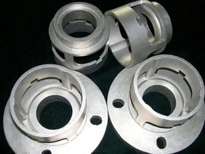 Ensemble de quincaillerie industrielle de haute précision en acier inoxydable moulé, comprenant : vanne à bride, manchon de bonnet, boîte d'étanchéité et anneau de lanterne - Product Image 3