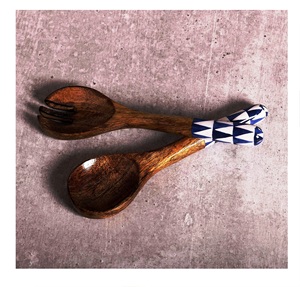 Ustensiles à salade uniques et écologiques en résine, compatibles lave-vaisselle, 11 pouces, design moderne, pour la maison et la cuisine, fabriqués en Inde - Product Image 1