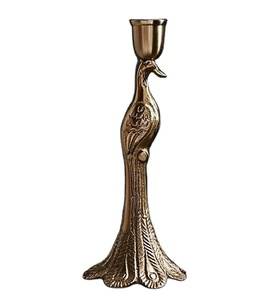 Candelabro de Aluminio con Diseño de Ciervo de Lujo con Asa, Portavelas Decorativo Vintage para una Decoración Elegante del Hogar - Product Image 4
