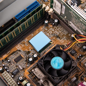 Almohadilla térmica con alta compresión y alta conductividad térmica para SSD y placa base - Product Image 4