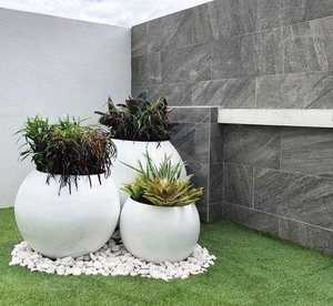 Pot de fleurs en fibre de verre design, grand récipient de jardin pour la maison, la pelouse, l'intérieur, l'extérieur, la décoration d'appoint et la décoration de bureau - Product Image 6