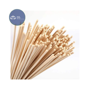 Bâtonnets diffuseurs en rotin naturel de qualité supérieure, très demandés, pour parfumer l'ambiance sans flamme à la maison - Product Image 1