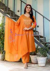 Ensemble de costume en coton de qualité supérieure pour femmes, vêtements ethniques indiens élégants, au meilleur prix de gros - Product Image 6