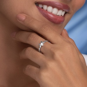 Bague minimaliste en forme de cœur en diamant naturel en argent sterling 925 pour femmes - Product Image 6