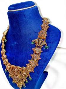 Collar tradicional indio de oro antiguo de 22k con colgante floral redondo de Lakshmi disponible en ORO/PLATA/BRONCE - Product Image 4