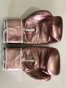 Cadeau d'entreprise, gants de boxe personnalisés en cuir de vachette, logo imprimé, salle de sport, club, sparring, vente en gros - Product Image 3