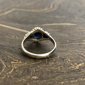 Anillo Unisex de Lujo con Gema de Zafiro Ovalada en Plata 925 para Uso Diario y Ocasiones Especiales - Product Image 5