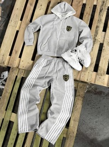 Men's Autumn In-Stock Vintage Style Tracksuit Breathable Poly-Cotton Zip-Up Hoodie & Sweatpants Set with Side Pockets and <b>Print</b> - Product Image 2