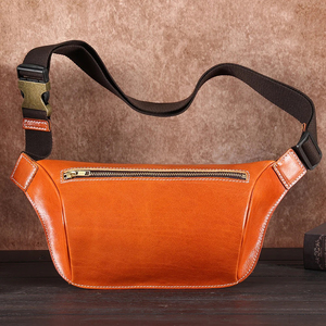 Pochette de ceinture en cuir véritable durable avec ajustement réglable à la taille, plusieurs compartiments de rangement et fermeture éclair sécurisée pour un usage quotidien - Product Image 5