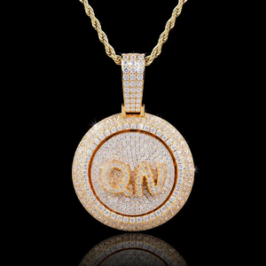 Pendentif rond personnalisé en lettres 3D rotatives, 43 mm, en argent, avec moissanite, breloque initiale sertie de pierres, bijou tendance hip-hop, cadeau - Product Image 1