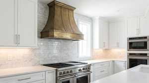 เครื่องดูดควันแบบปล่องไฟทองเหลืองขัดเงาสำหรับห้องครัว - Product Image 2