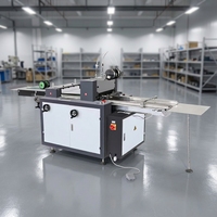 Nouvelle machine automatique de pliage et de reliure à fil avec alimentation par rassemblement pour la fabrication de dos de magazines et de livrets