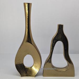 Juego de 2 Jarrones de Metal Dorado Hechos a Mano para Decoración de Bodas y Hogar, Ecológicos, para Mesa - Product Image 1