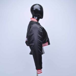 Fabricants de vestes varsity personnalisées de haute qualité avec logo brodé sur le devant et le dos, veste streetwear pour femmes - Product Image 5