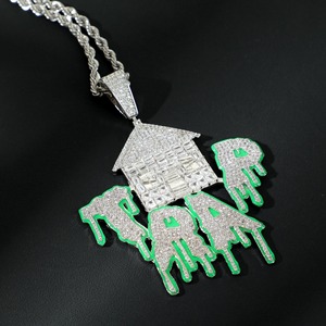 จี้แฟชั่นเคลือบสีเขียวเงินแท้ 925 ประดับเพชรโมอิสซาไนต์ สไตล์ Trap House ฮิปฮอป สำหรับผู้ชาย แร็ปเปอร์ ประดับอักษร บลิงค์  สวยงาม - Product Image 1