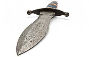 เหล็กดามัสกัสตีขึ้นรูปด้วยมือจาก Iron Crown Forge ชิ้นงานตกแต่งพร้อมด้ามจับเรซิ่นสีน้ำเงิน รับผลิตตามแบบ OEM - Product Image 4