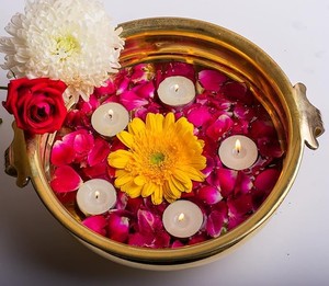 Traditional Decorative Brass Urli Bowl for Home Office Decor Floral <b>Floating</b> <b>Candle</b> Decoration - Product Image 5