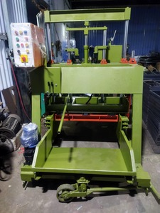 Machine à fabriquer des blocs vibratoires doubles 860 |   Équipement hydraulique pour la fabrication de blocs de béton - Product Image 2