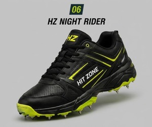 Chaussures de cricket haute performance, chaussures de sport durables pour le batting, le bowling, le fielding, l'entraînement et les matchs de cricket compétitifs - Product Image 1