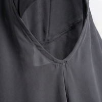 Tenues modestes, robe de style arabe, longue robe islamique, design simple et sobre, abaya pour femmes musulmanes, vêtements en mousseline de soie, vêtements de mode