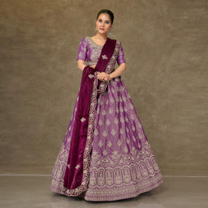 Lehenga Choli de Seda Bordada de Diseño Indio con Dupatta |   Traje de Fiesta Largo Zari para Mujer, Ideal para Bodas y Eventos - Product Image 4