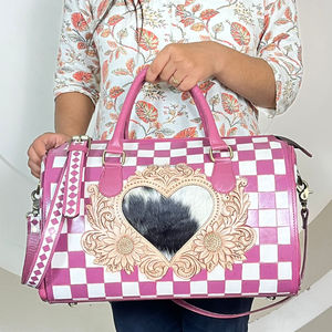 Bolso Bandolera Grande de Cuero Vacuno Genuino Hecho a Mano, Estilo Western, con Diseño a Cuadros Rosa y Blanco, para Mujer - Product Image 4