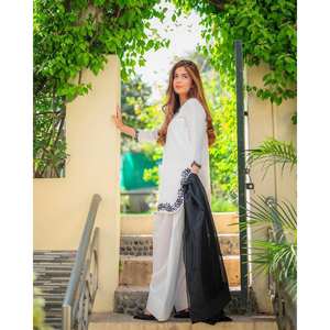 Ensemble élégant pour femmes, haut et bas avec dupatta pour les fêtes - Product Image 3