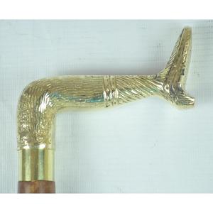 Canne de marche en bois artisanale de luxe avec poignée en laiton en forme de poisson, design exquis, cadeau touristique culturel, canne de marche pour homme, à vendre - Product Image 5
