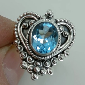 Bague ovale en topaze bleue, argent sterling 925, faite à la main, bijou de promesse pour femme, cadeau pour elle, sertissage clos, pierre de naissance de décembre - Product Image 4