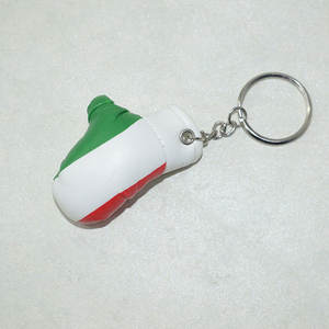 Porte-clés personnalisé en forme de mini-gant de boxe en cuir, porte-clés drapeau en PU/PVC - Product Image 2