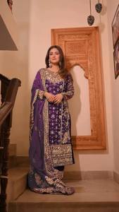 Dernière tenue de créateur en faux georgette lourd avec broderie et travail de sequins, salwar kameez au prix le plus bas, achat en ligne en Inde - Product Image 3